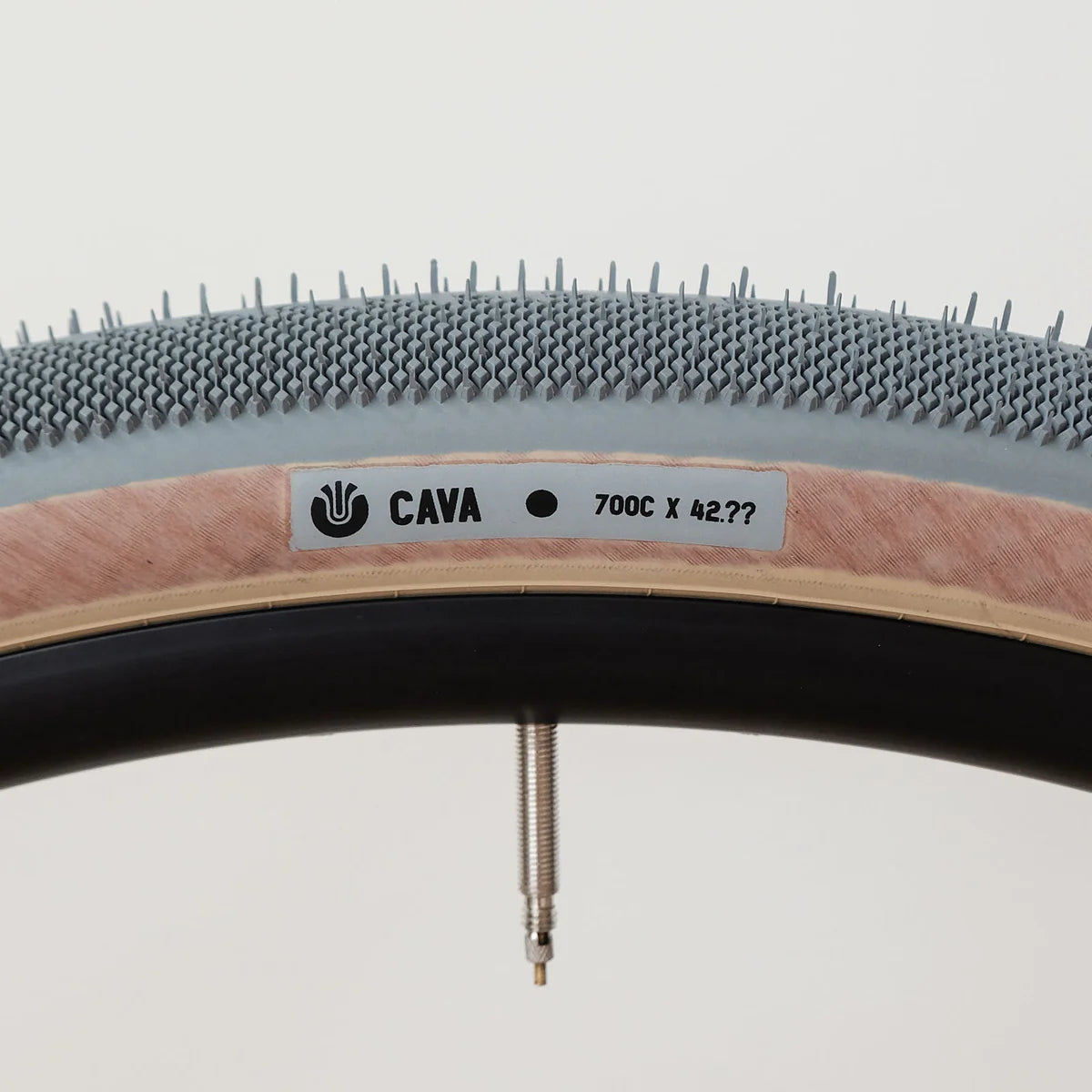 Ultradynamico Cava Race 700 x 42c Tire