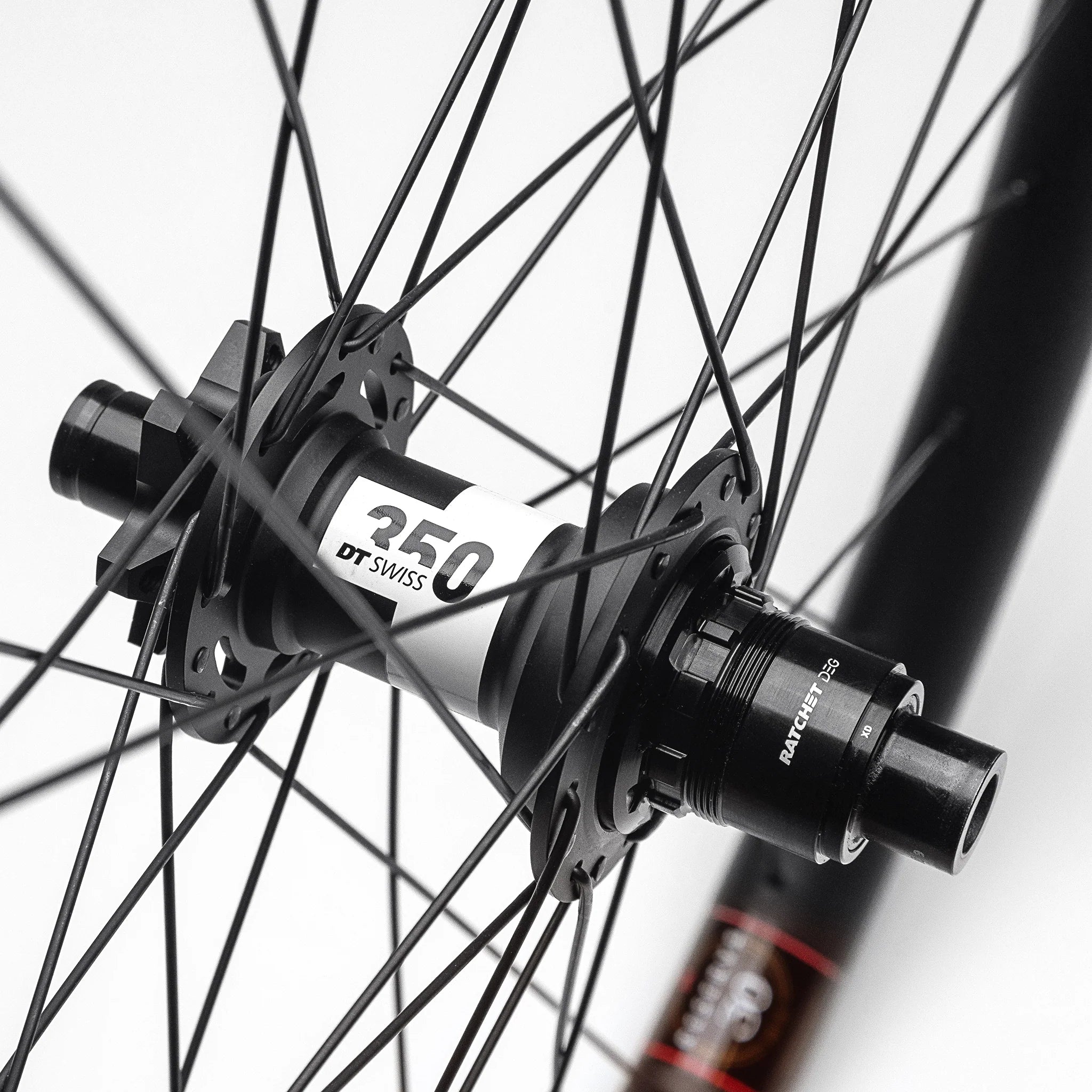 Reserve 30|HD Aluminum Trail/Enduro Wheelset with DT 350 DEG DF Hub