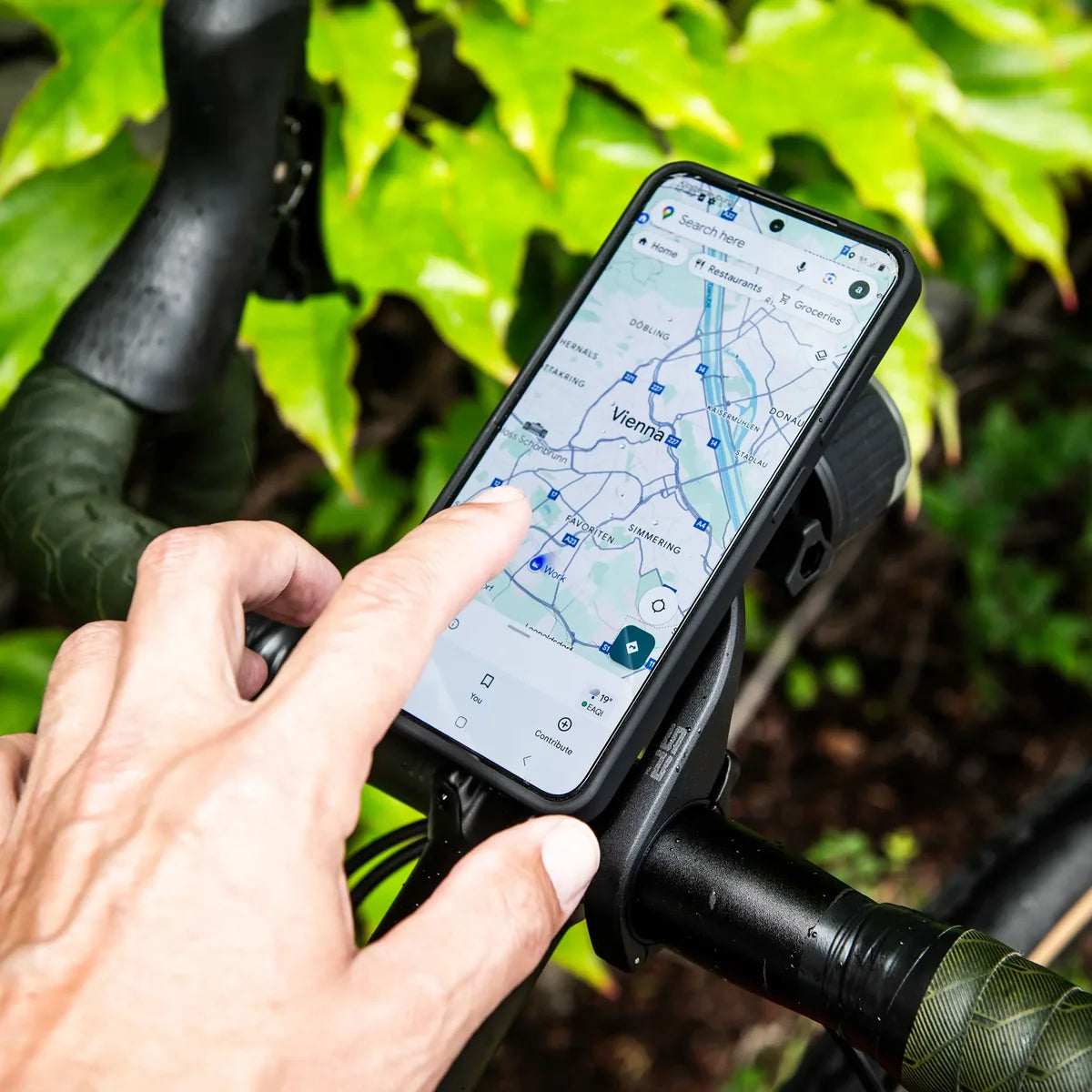 SP Connect Out Front Handlebar Phone Mount